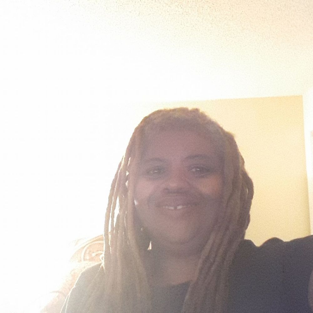 Meet your Posher, Lorine